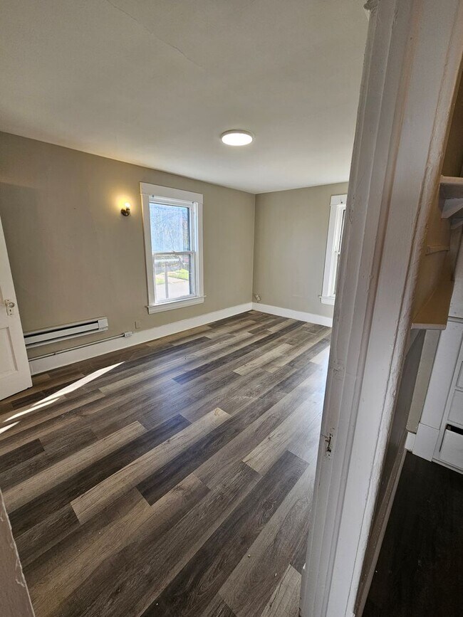 Building Photo - 936 Harrison Ave