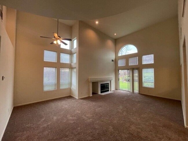 Foto del edificio - Rocklin home near Breen Park