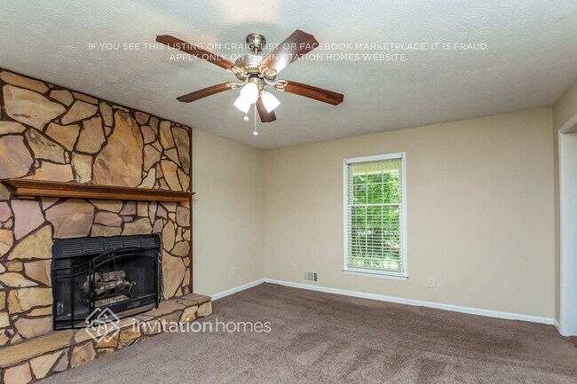 Building Photo - 2710 Old Ivy Ct NE