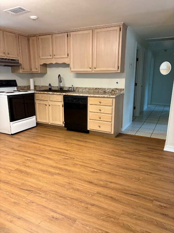 Building Photo - 90 Independence Dr