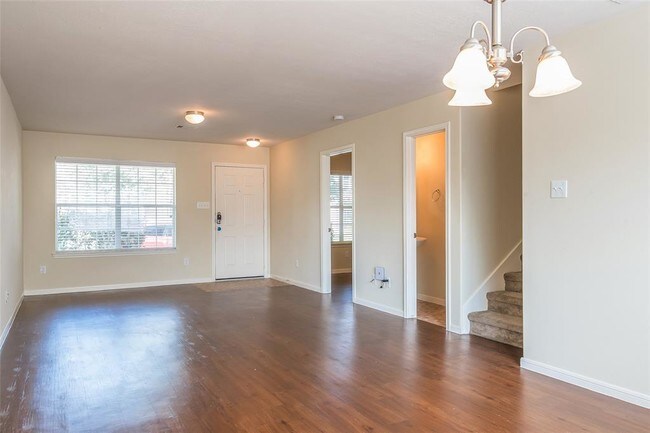 Foto del edificio - 6328 Austinville Dr