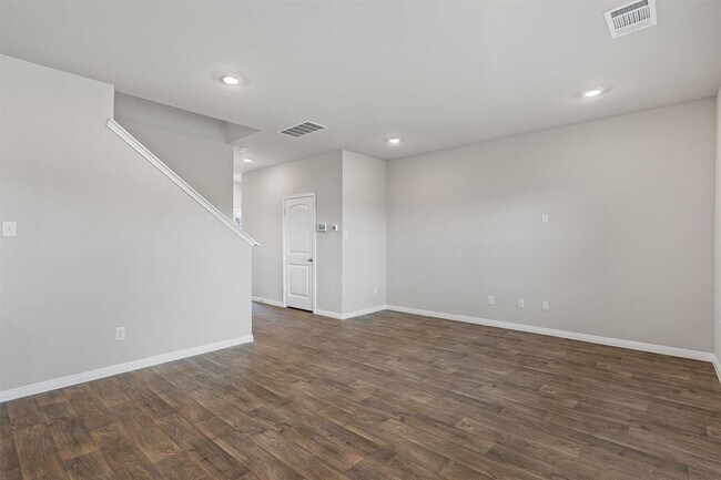 Building Photo - 493 Apache Plum Dr