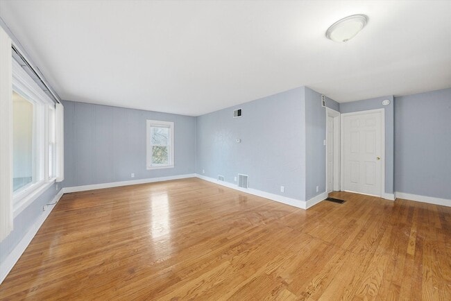 Foto del edificio - 18335 Sherman St