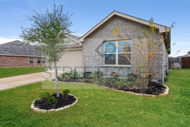Building Photo - REDUCED!