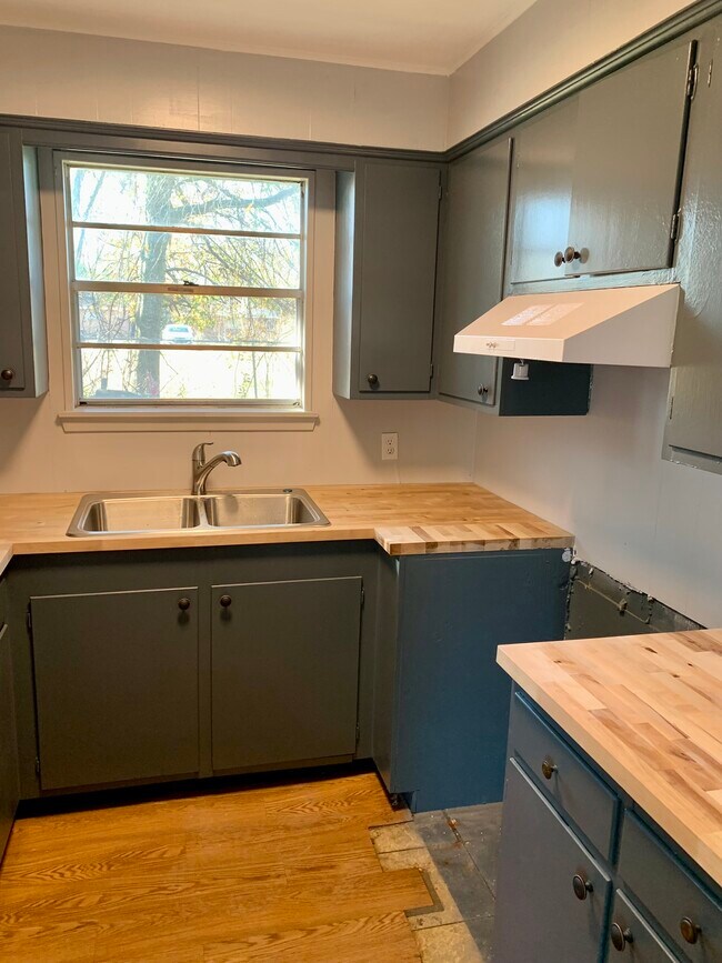 Cocina - 981 W McKinley St