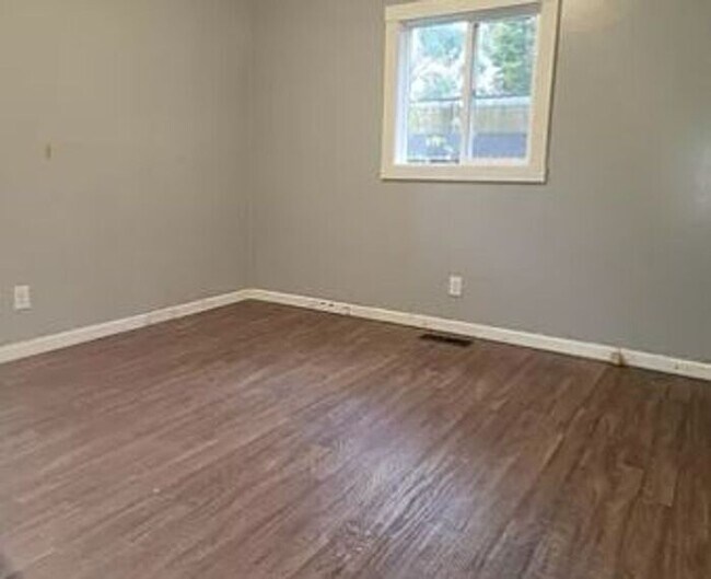 Foto del edificio - 3 Bedroom 1 Bath Home on the North Side