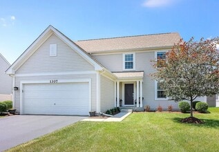 Building Photo - 1307 Colaric Dr