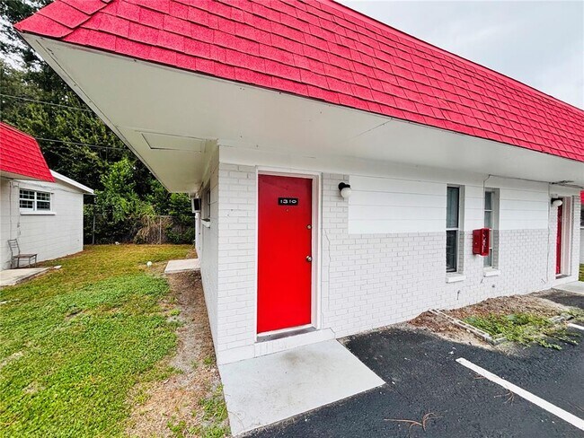 Foto del edificio - 1310 Lexington Ct