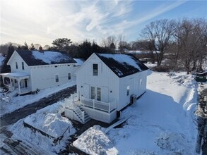 Building Photo - 2958 E Main Rd