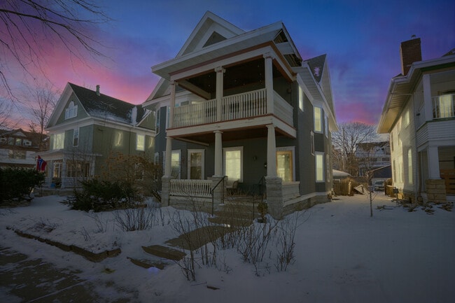 Building Photo - 2120 Emerson Ave S