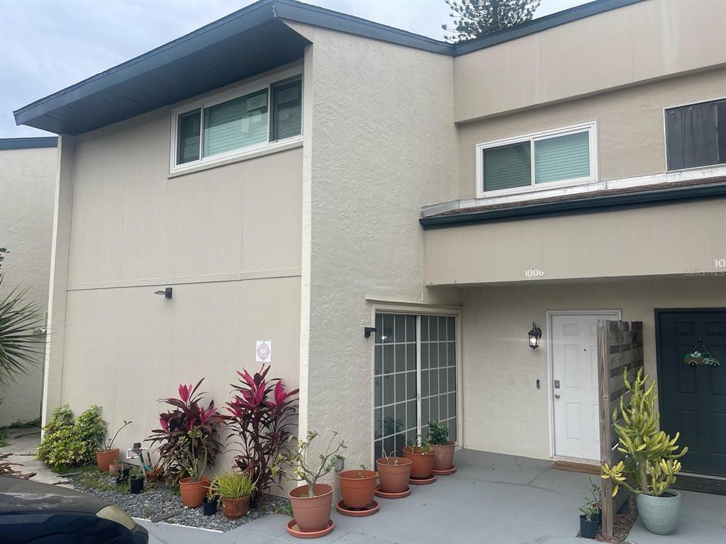 Foto principal - 1006 Longfellow Ct