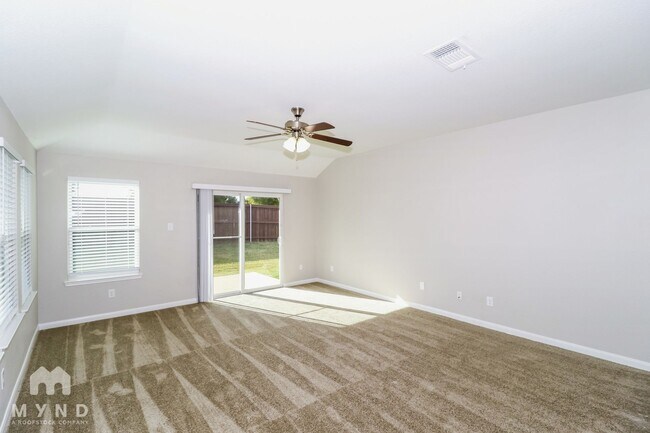 Building Photo - 4605 Elderberry St