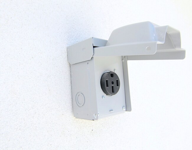 Foto del edificio - 18507 Burin Ave