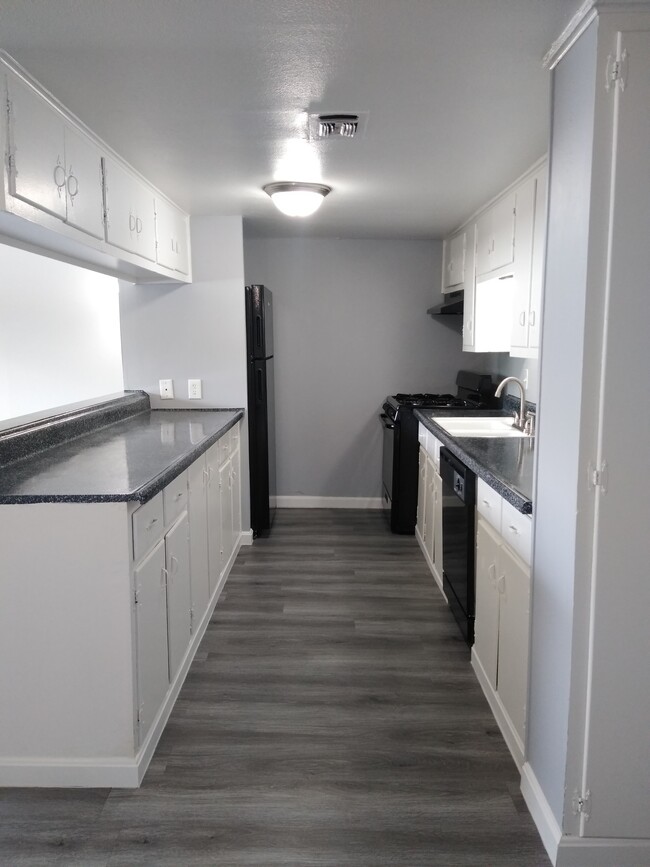 Galley Kitchen - Midtown Reserve Apartments