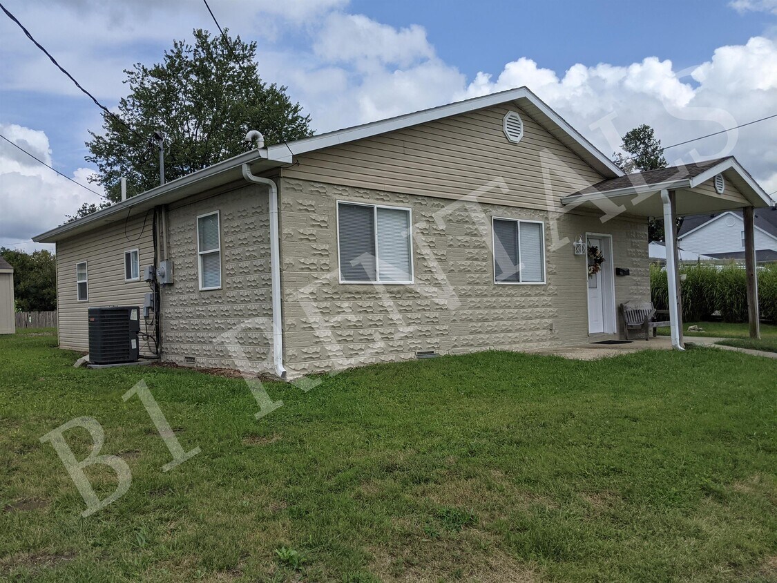 Primary Photo - 712 Summit St