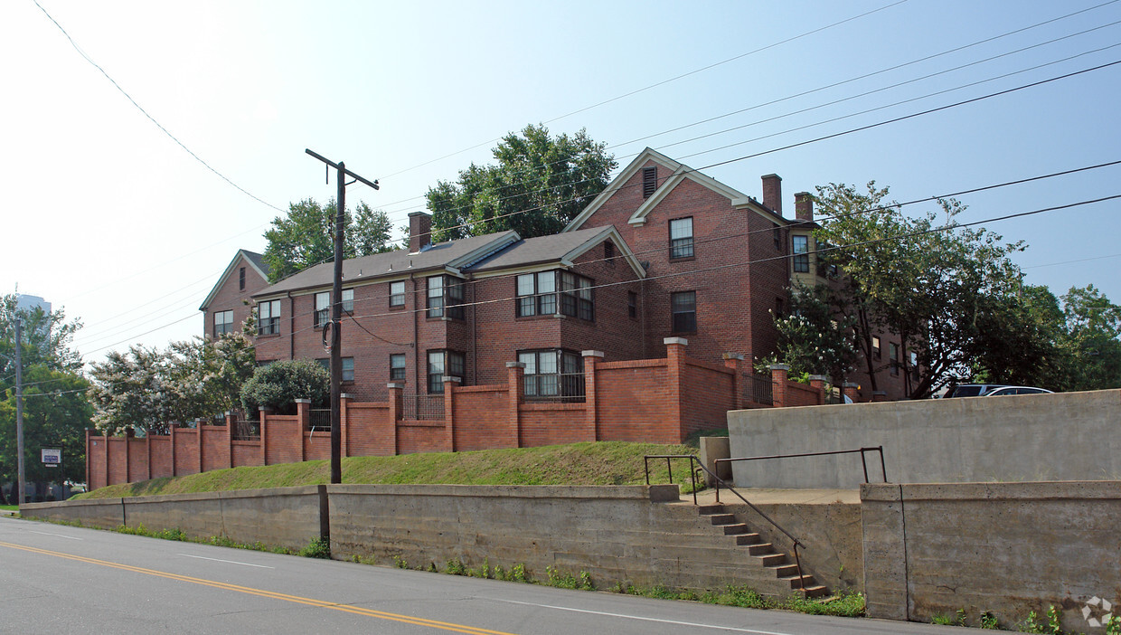 Capitol Square - Capitol Square Apartments