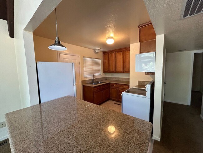 Building Photo - 1434 Friant Dr
