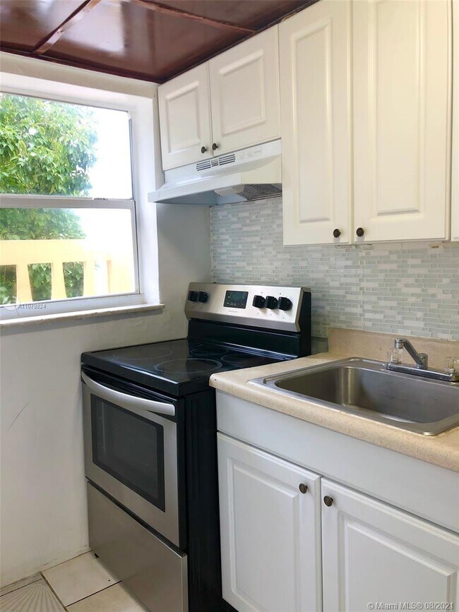 Foto del edificio - 7820 NE Bayshore Ct