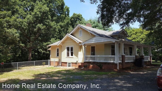 Building Photo - 1346 Westbrook Plaza Dr