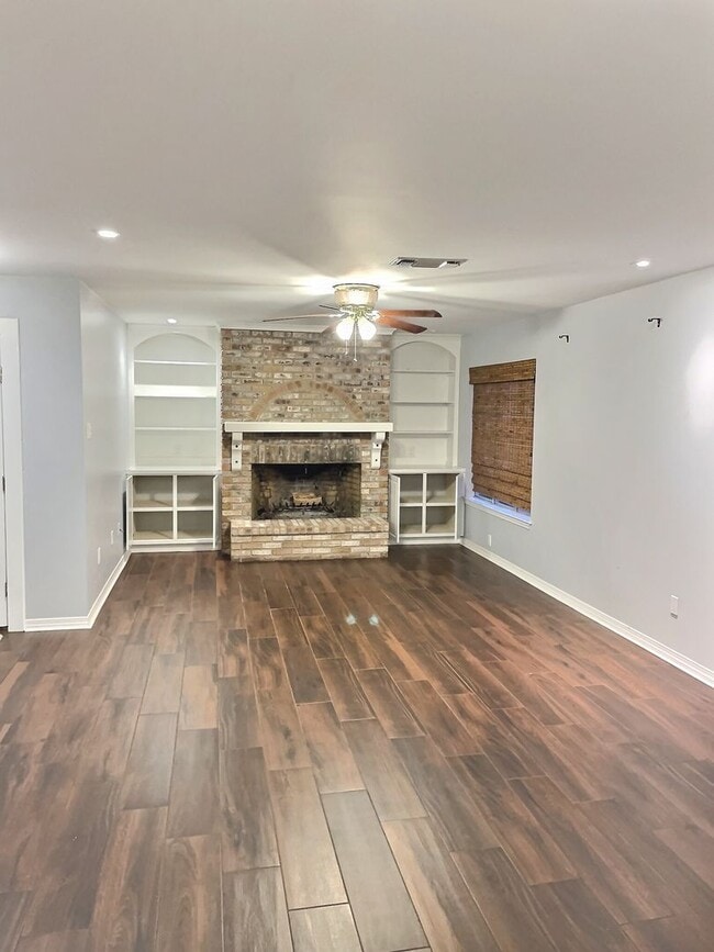 Foto del edificio - 3 BD 2 BA Home in the Bayou View School Di...