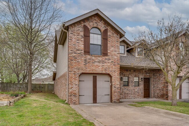 Building Photo - Peng-4077 Glenstone