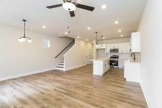 Building Photo - 3607 Corbett St