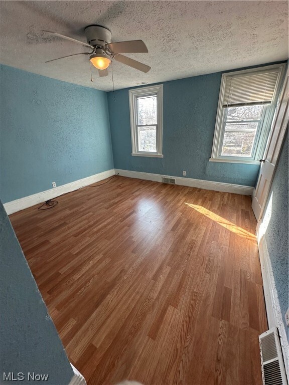 Building Photo - 383 Zeller Ave