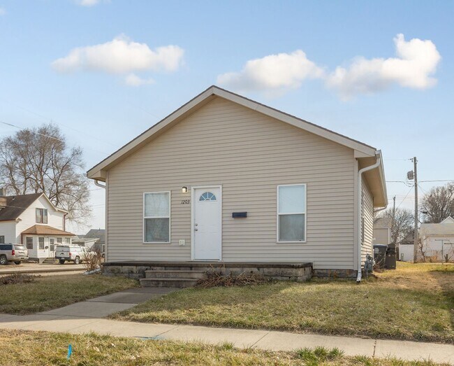 Photo - 2 bed 2 bath available House