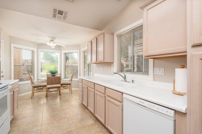 Foto del edificio - 19034 N 83rd Dr