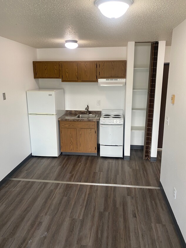 3015 20th St Unit 304, Moorhead, MN 56560 - Room for Rent in Moorhead ...