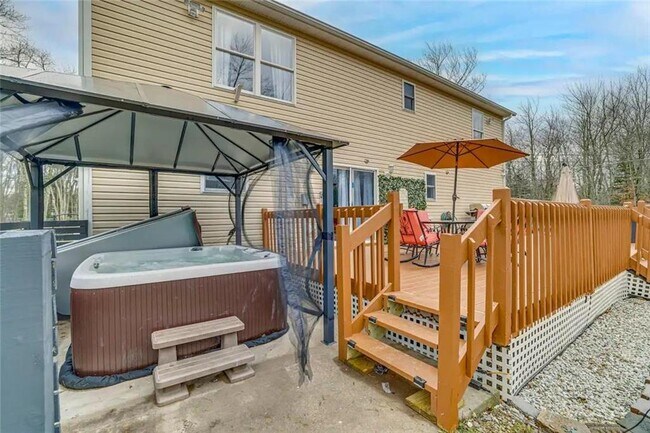 Building Photo - 1123 Chickadee Dr