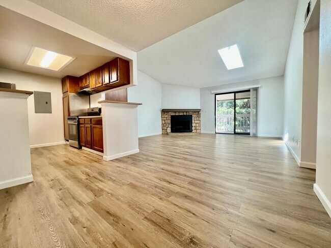 Foto del edificio - Fantastic 3-bedroom, 2-bathroom condo in desirable community