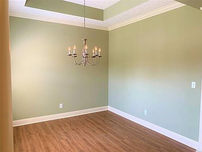 Foto del edificio - 725 Briarcliff Pl