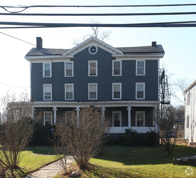 Foto del edificio - 184 Hurley Ave