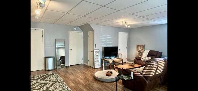 Building Photo - Flintwood- JK
