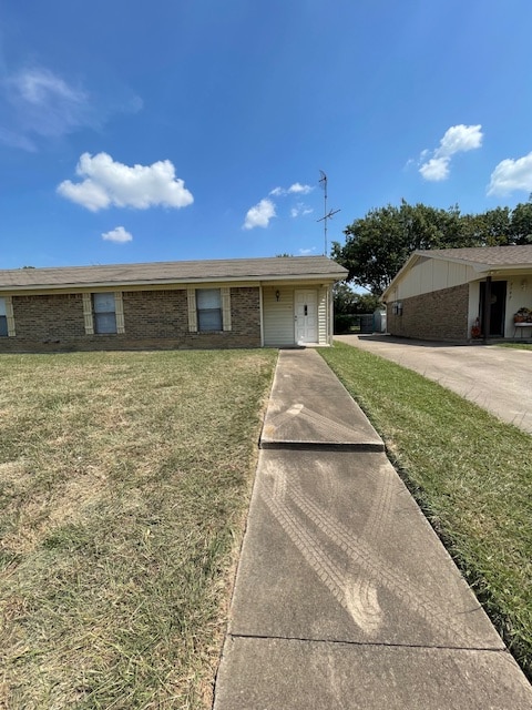 Building Photo - 2502 Comanche Trail