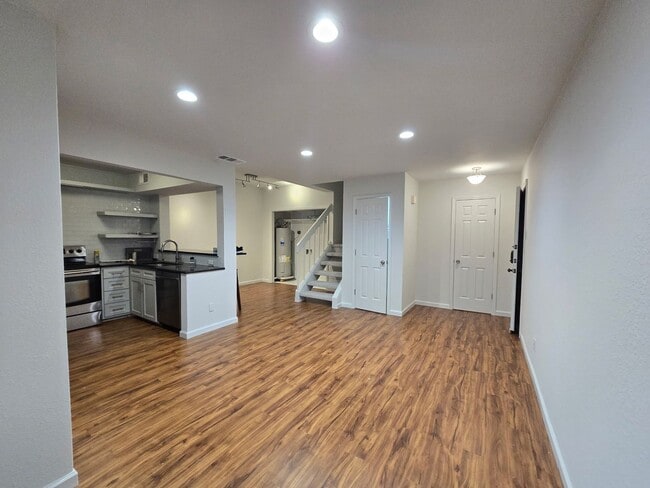 Photo - 5200 Martel Ave House