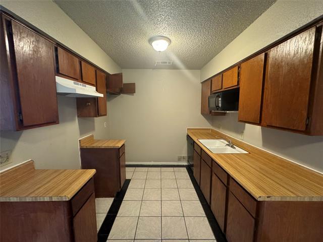 Building Photo - 2166 Knoll Crest Dr