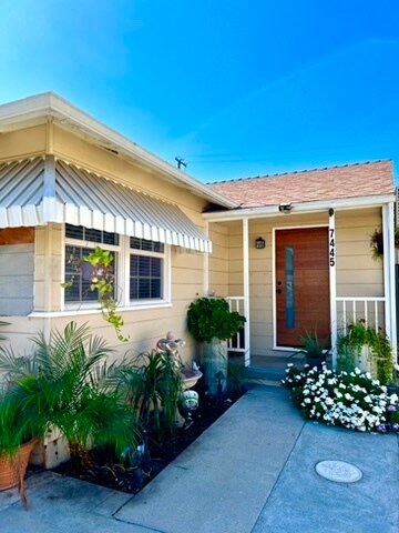 Foto principal - 7445 Penfield Ave
