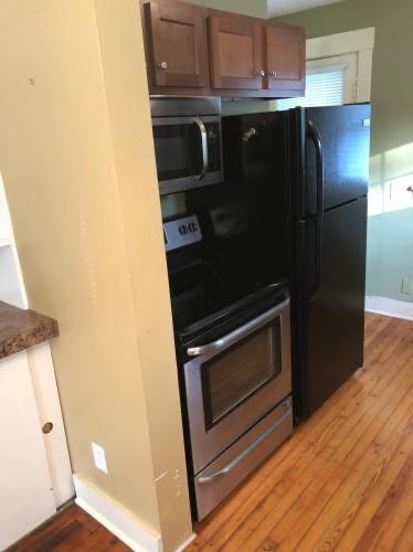 Building Photo - 668 S Barbee Way
