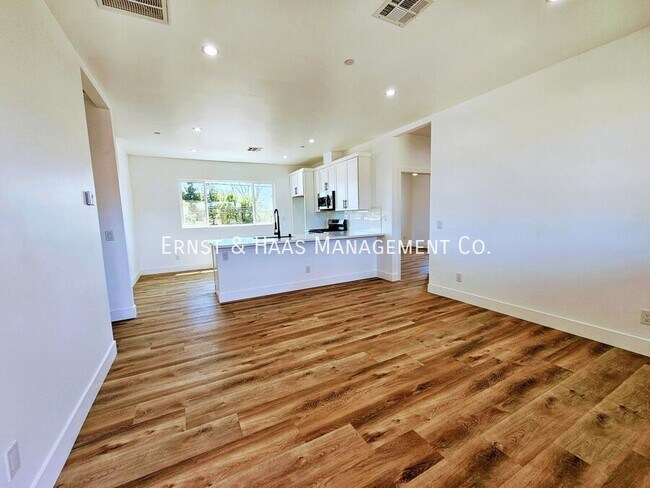 Foto del edificio - 5016 N Bentree Cir