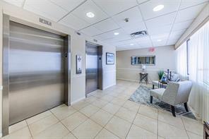 Foto del edificio - 8 Belleview Blvd