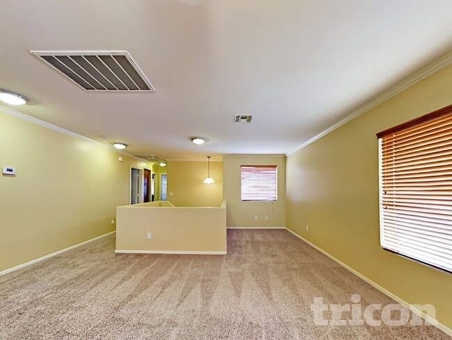 Foto del edificio - 22478 W Adams St