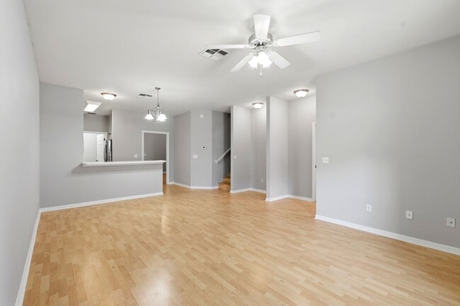 Building Photo - 162 SW 145th Dr