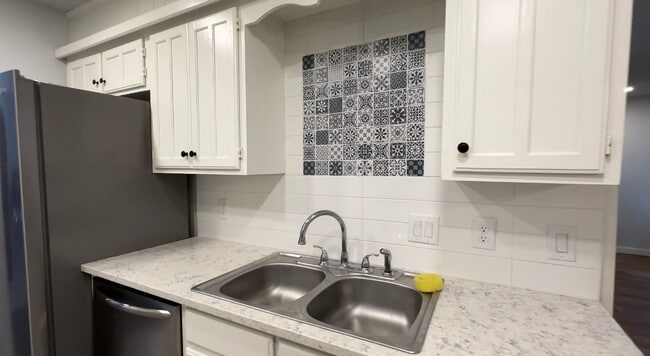 Foto del edificio - 9424 S 90th E Ave