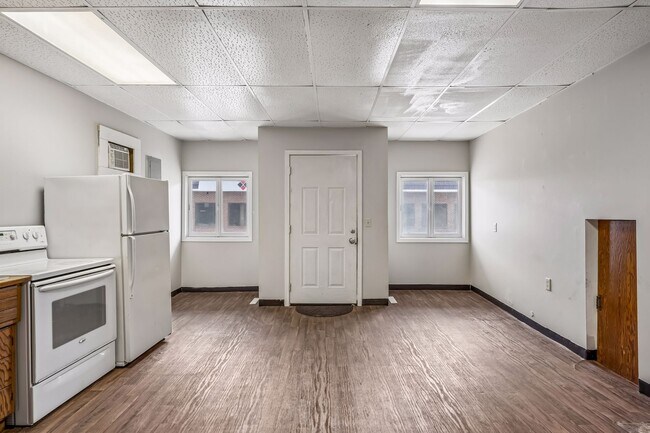 Foto del edificio - 106 E 5th St