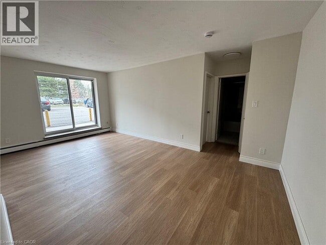 Building Photo - 105 Tia Dr