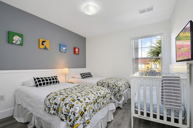 Building Photo - 139 Pompano Beach Dr