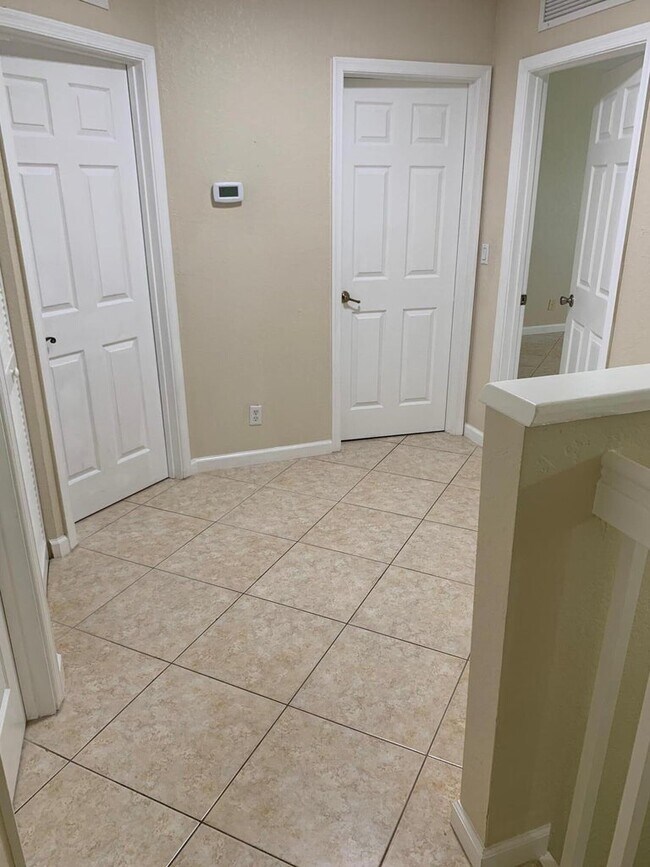 Foto del edificio - 2338 Center Stone Ln