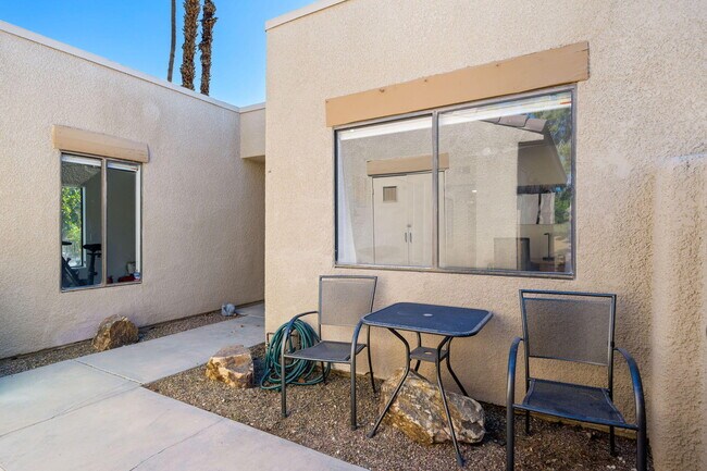Building Photo - 72485 Desert Flower Dr